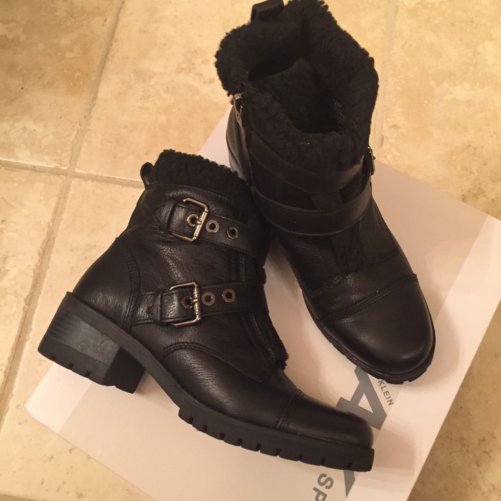NIB AK Sport boots